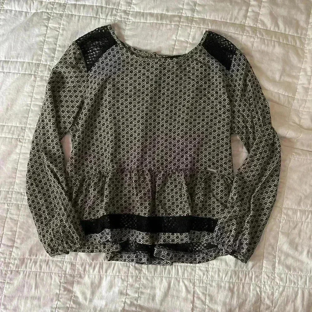 Fulluh Sugah‎ black and cream patterned long sleeve blouse small boho hippie
